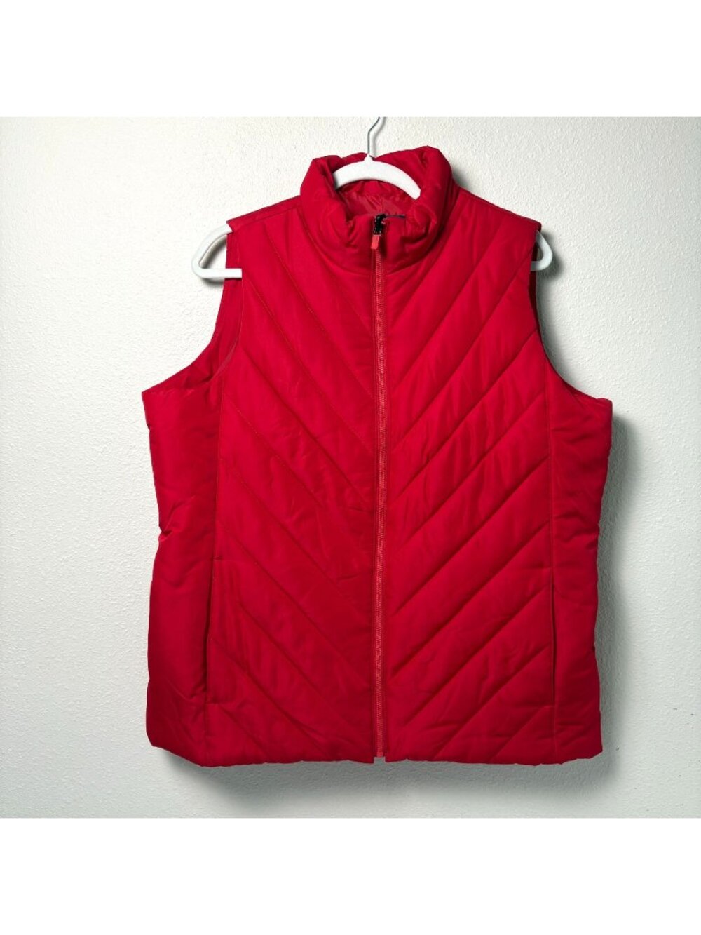 Lands End Insulated Vest Womens L 14 16 Red Full Zip Snap Pockets Outdoor